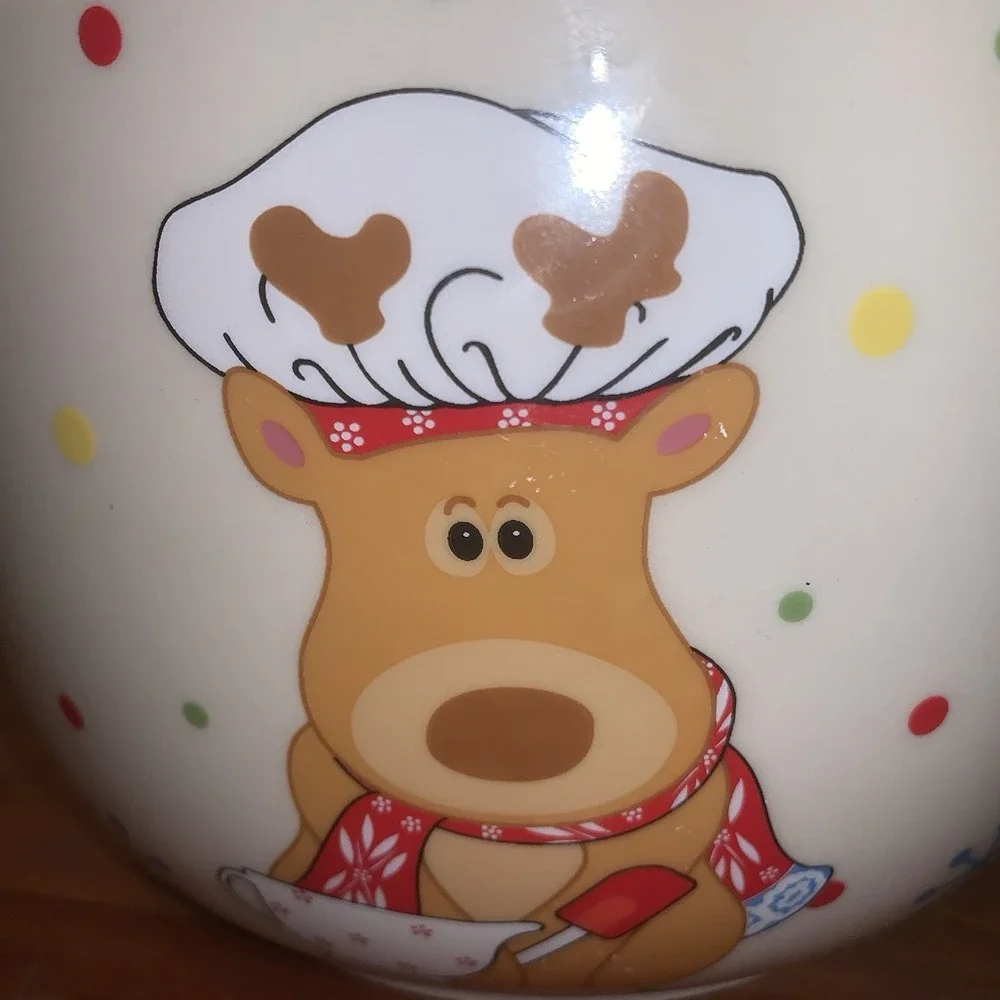 Temptations 2QT Mixing Bowl With Spout 